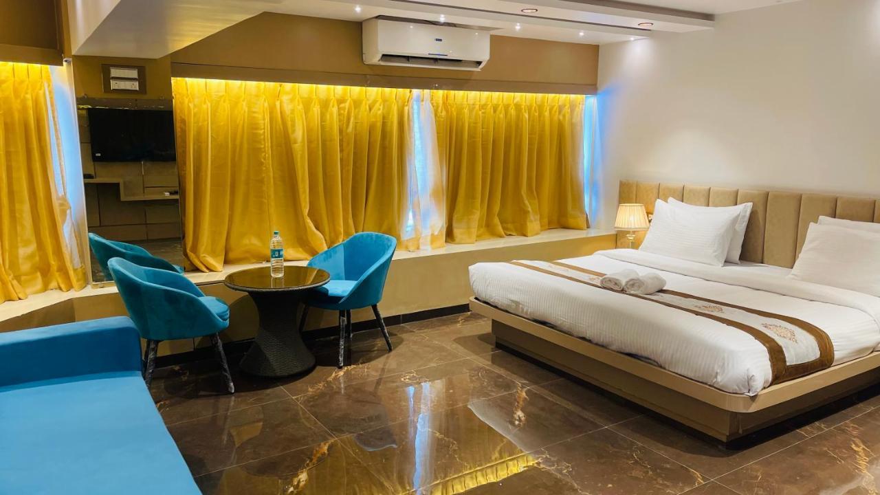 Home2 Renaissance Club Мумбаи Экстерьер фото