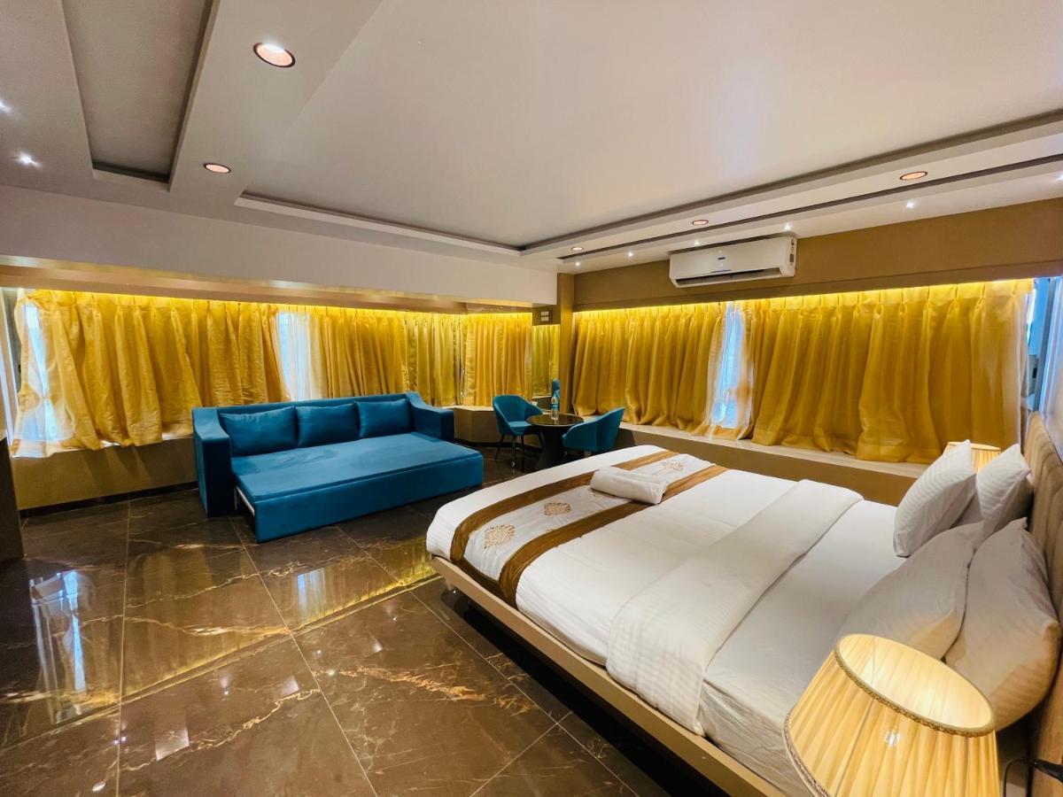 Home2 Renaissance Club Мумбаи Экстерьер фото