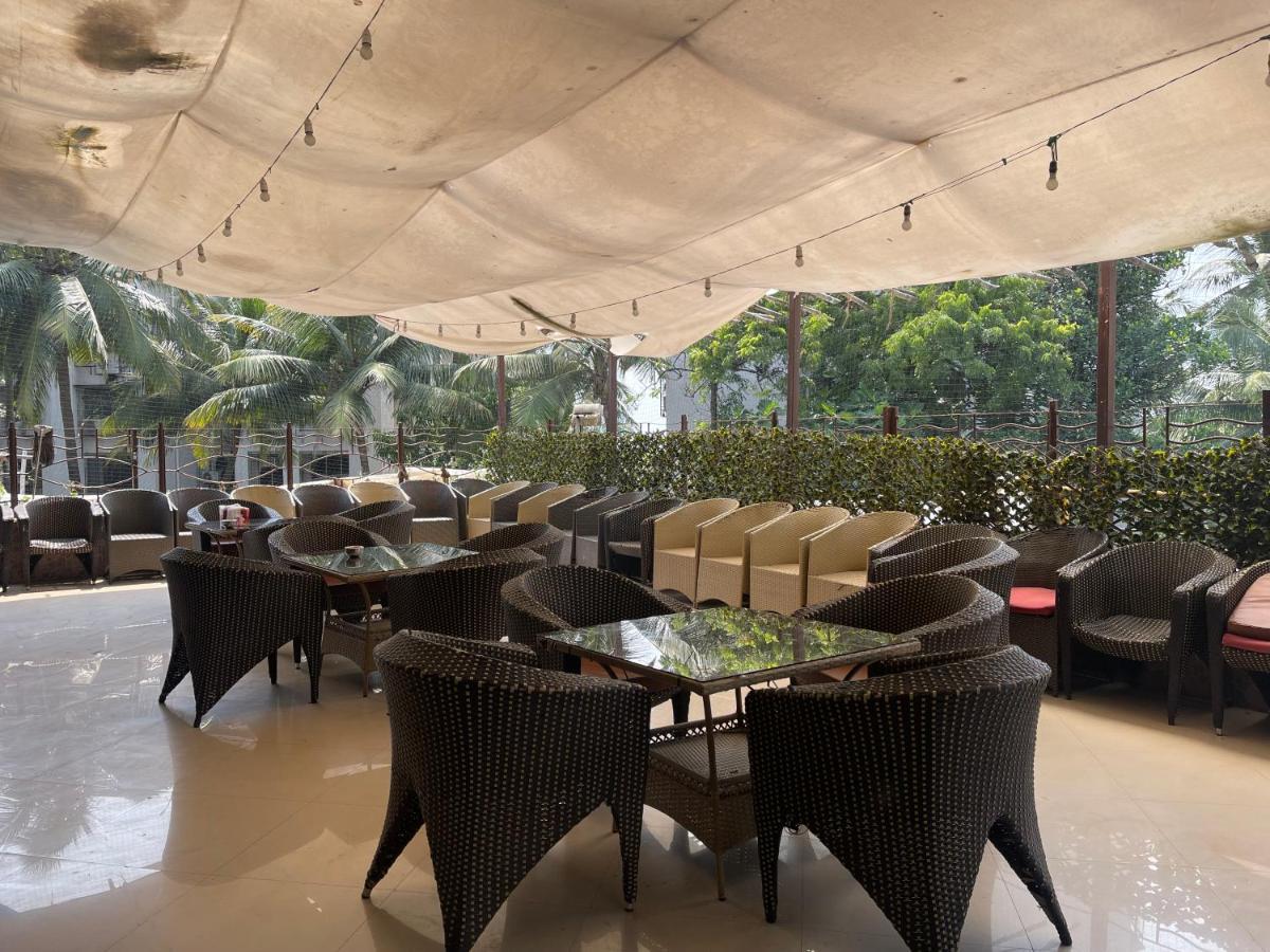 Home2 Renaissance Club Мумбаи Экстерьер фото